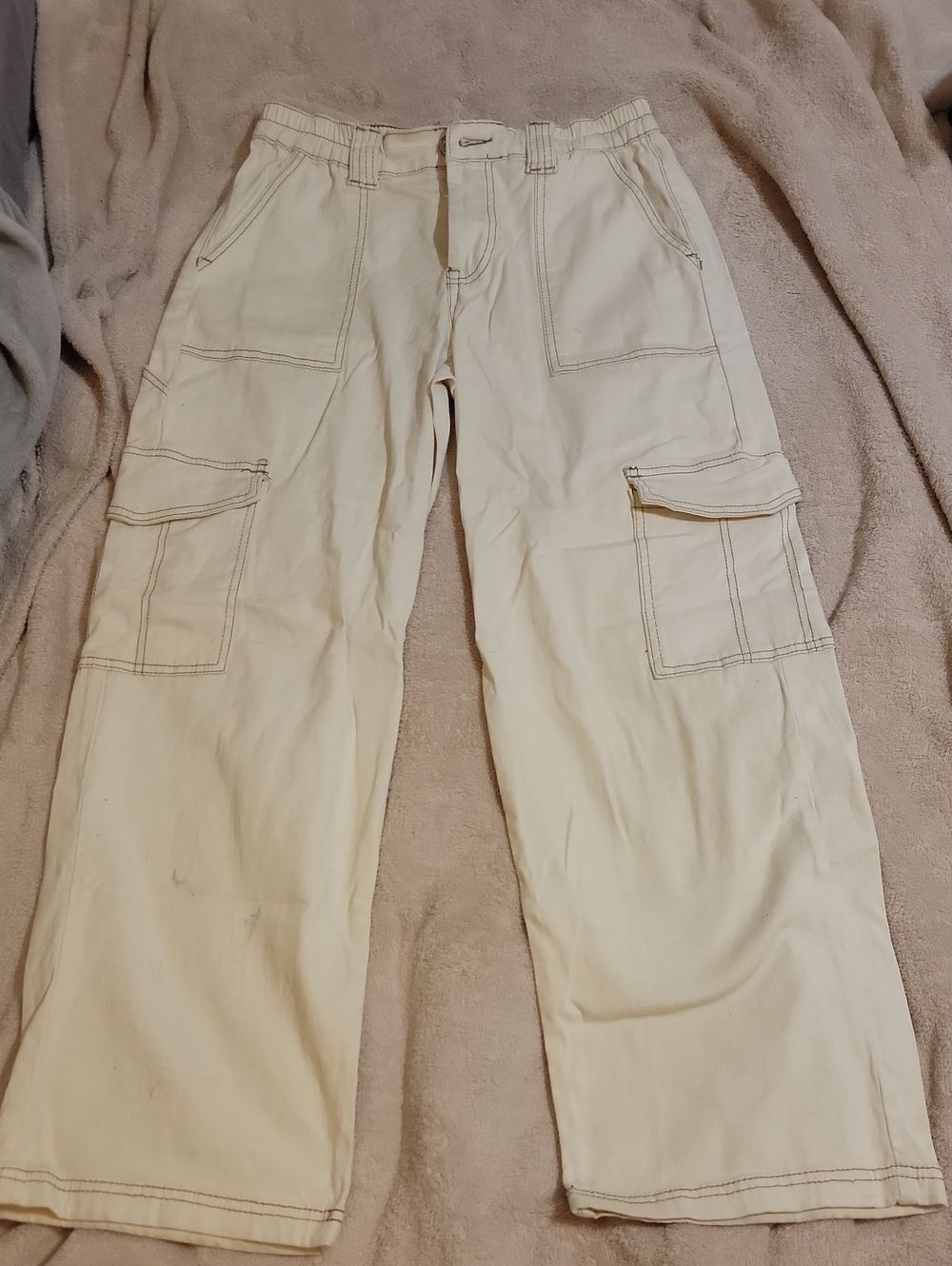 Almost Famous Men's Cargo Pants in Cream